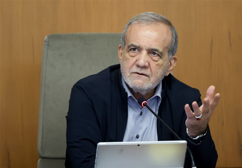 پزشکیان: حضور حماسی مردم در راهپیمایی 22 بهمن کاری کارستان بود